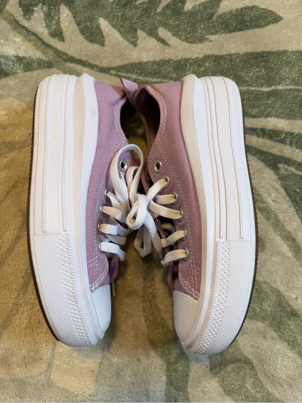 Girl’s Converse Lavender Low Top Platform Sneakers